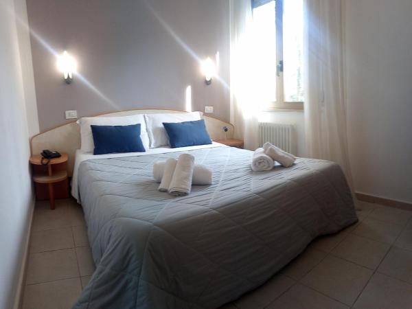 Hotel Prestige : photo 3 de la chambre chambre double ou lits jumeaux Économique