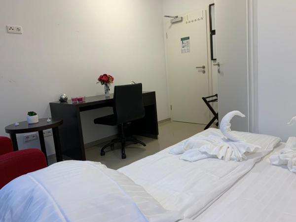 Lovely Studio Cologne West - Neues Momomotel : photo 7 de la chambre chambre double Économique