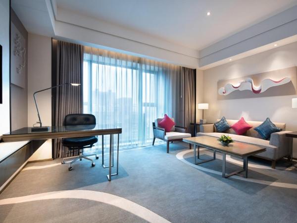 Crowne Plaza Hangzhou Qiantang - The subway can reach the West Lake scenic area as well as the airport and high-speed rail station, adjacent to Jinsha Lake and Longfor paradise walk : photo 3 de la chambre suite 1 chambre
