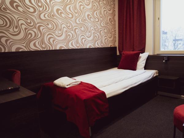 Liljeholmens Stadshotell : photo 5 de la chambre chambre simple Économique avec salle de bains commune