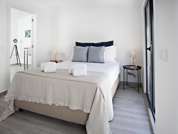 Faro Clara Suites : photo 2 de la chambre chambre double avec terrasse