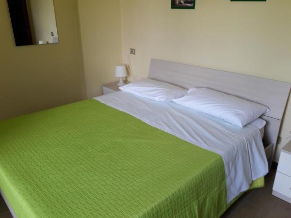 La Casa Nel Verde 2 : photo 3 de la chambre chambre double