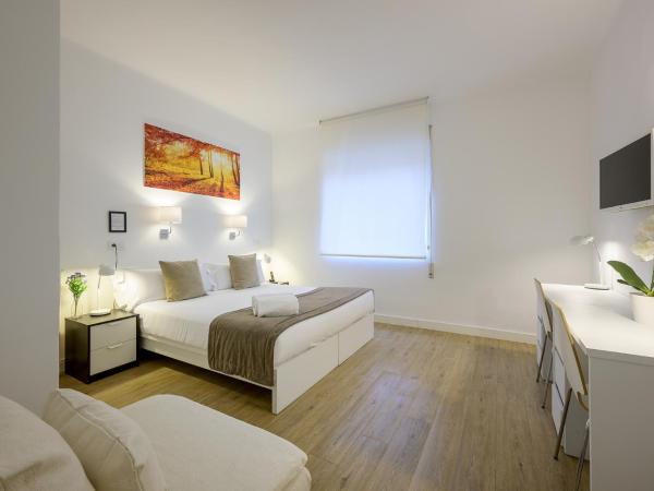 NeoMagna Madrid : photo 10 de la chambre chambre double ou lits jumeaux standard