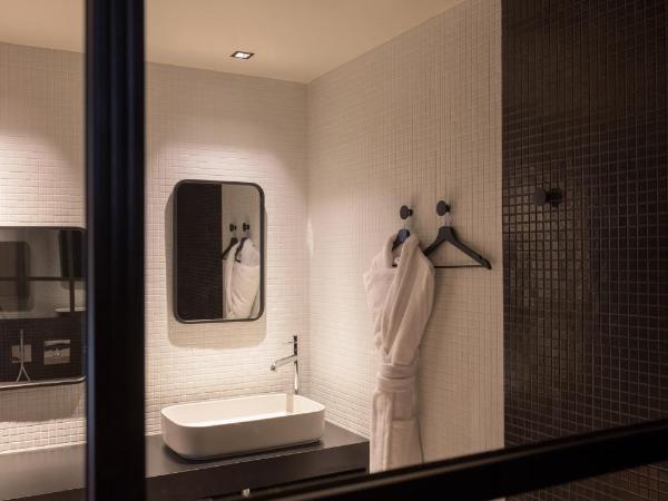 MiHotel Tour Rose : photo 5 de la chambre ambre – suite exécutive