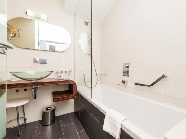 Hotel Lapad : photo 7 de la chambre chambre double ou lits jumeaux classique avec balcon et vue sur bord de mer