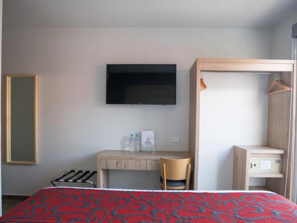 Hotel Roble : photo 6 de la chambre chambre lit king-size