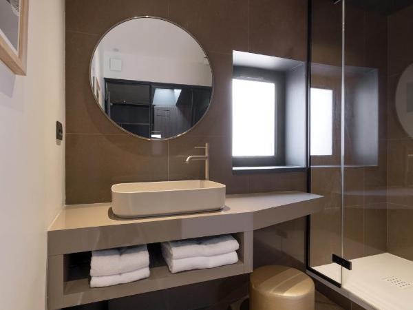 MiHotel Tour Rose : photo 3 de la chambre suite deluxe - colletore