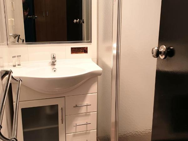 Adelaide Pulteney Motel : photo 5 de la chambre chambre standard lit queen-size