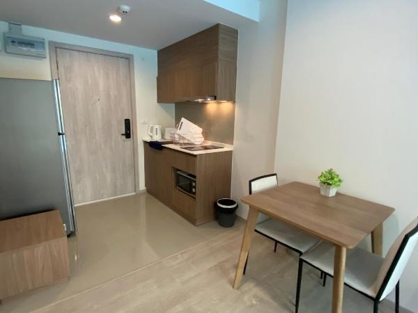 La Casita pool access condo HuaHin : photo 8 de la chambre appartement - vue sur piscine