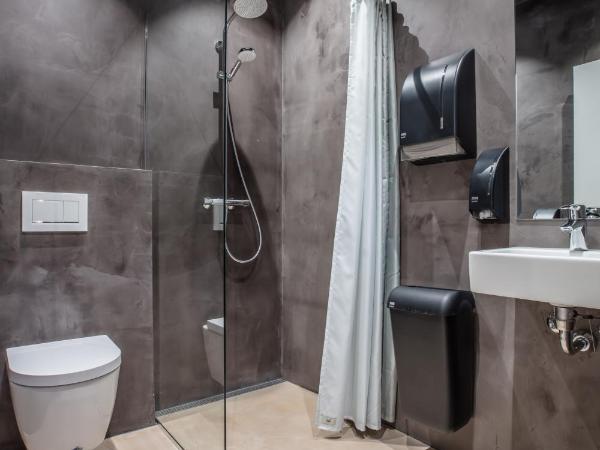 Sleepcph : photo 7 de la chambre chambre simple avec salle de bains commune