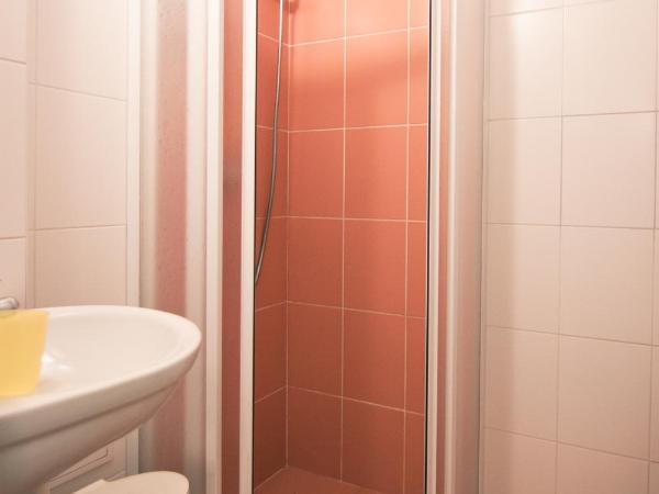 Pension Nika : photo 5 de la chambre chambre lits jumeaux - non-fumeurs