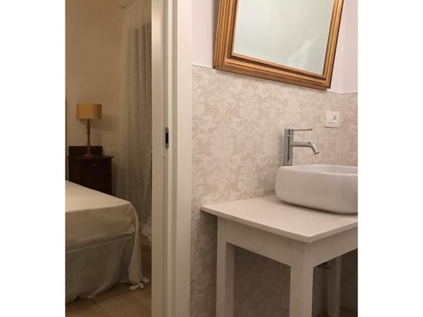 Corte Viviani : photo 4 de la chambre chambre double avec salle de bains privative