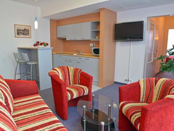 Avanti Hotel : photo 2 de la chambre appartement avec accès au centre relax public