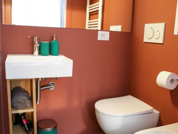 Bed and Bike Verona : photo 7 de la chambre chambre double ou lits jumeaux avec salle de bains privative