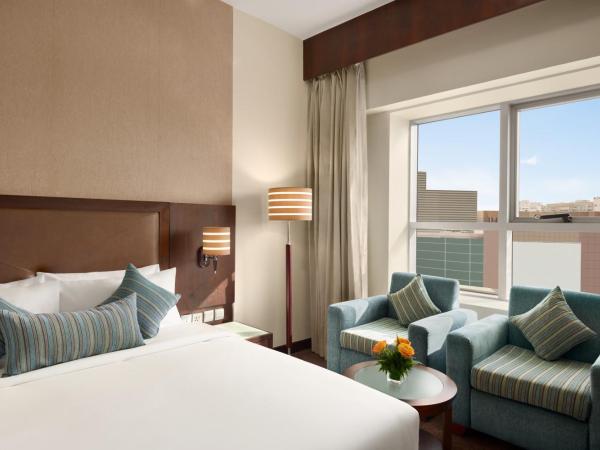 Ramada by Wyndham Dubai Deira : photo 3 de la chambre chambre lit king-size - non-fumeurs - 20 % de réduction sur la nourriture et les boissons