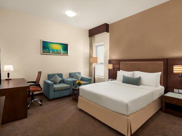 Ramada by Wyndham Dubai Deira : photo 1 de la chambre chambre lit queen-size - non-fumeurs - 20 % de réduction sur la nourriture et les boissons