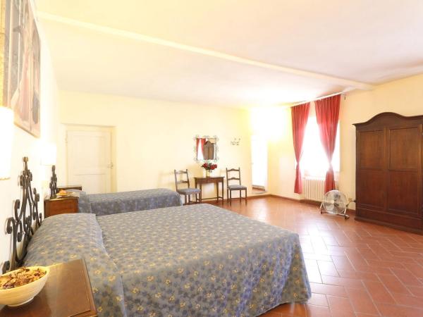 Hotel Bavaria : photo 6 de la chambre chambre double avec salle de bains privative