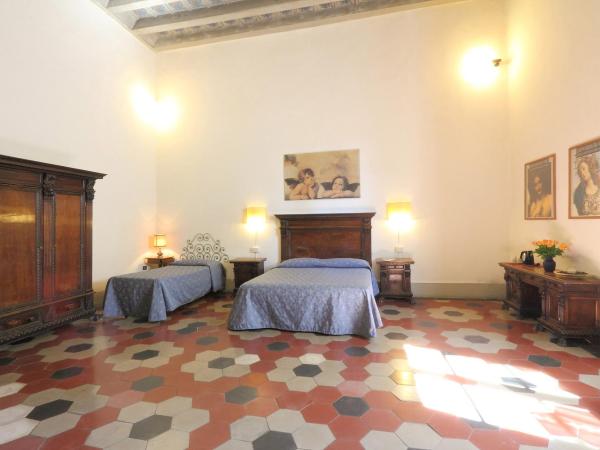 Hotel Bavaria : photo 3 de la chambre chambre quadruple avec douche privée et toilettes communes