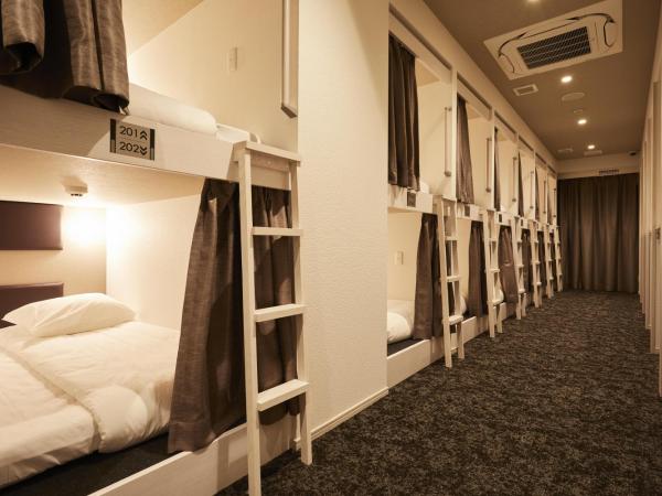 HOTEL THE ROCK : photo 1 de la chambre chambre capsule pour femmes 