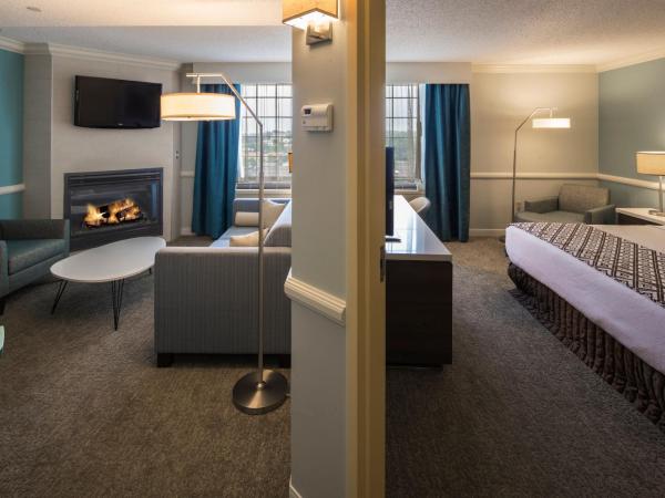 Crowne Plaza Hotel and Suites Pittsburgh South, an IHG Hotel : photo 1 de la chambre suite 1 chambre avec canapé-lit