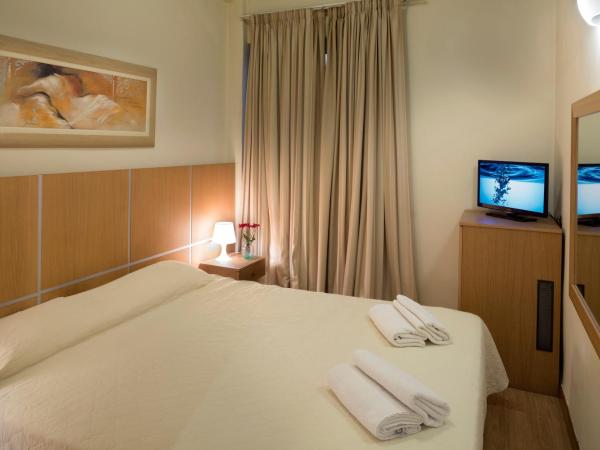 Blue Sea Hotel Alimos : photo 1 de la chambre chambre double ou lits jumeaux à occupation simple