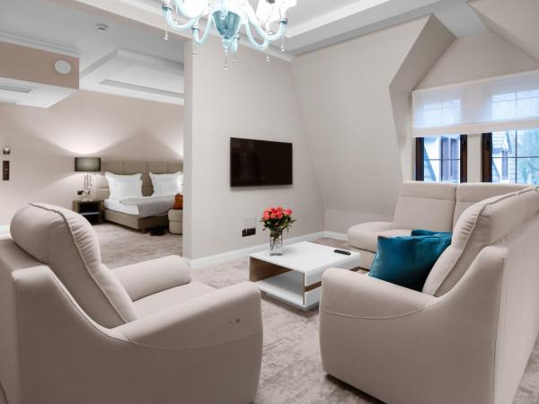 Grand Park Hotel : photo 6 de la chambre appartement royal