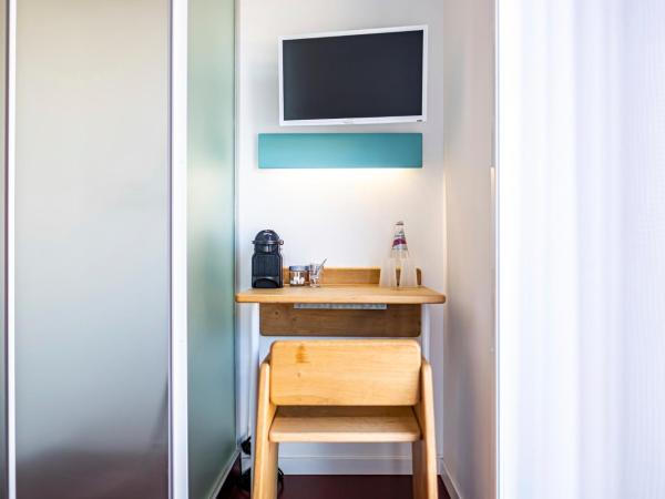 Hôtel La Reine Jane : photo 3 de la chambre chambre double - côté pinède - 1er Étage