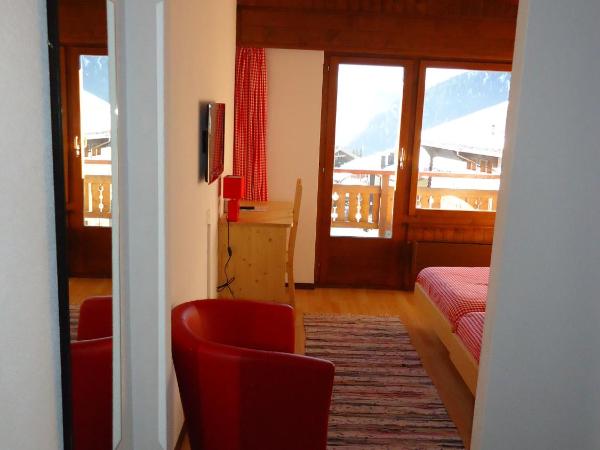 Hotel Mirabeau : photo 9 de la chambre chambre double ou lits jumeaux avec balcon