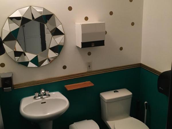 Auberge Alternative : photo 6 de la chambre chambre triple basique avec salle de bains commune