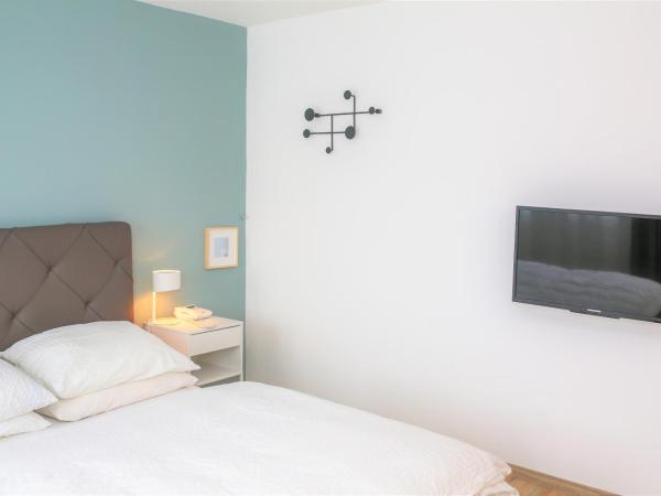 Hotel Sonnenhof - bed & breakfast & appartements : photo 2 de la chambre chambre simple avec balcon