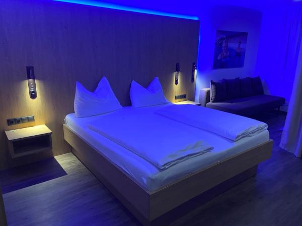 NOVAPARK Flugzeughotel Graz : photo 6 de la chambre chambre double première classe