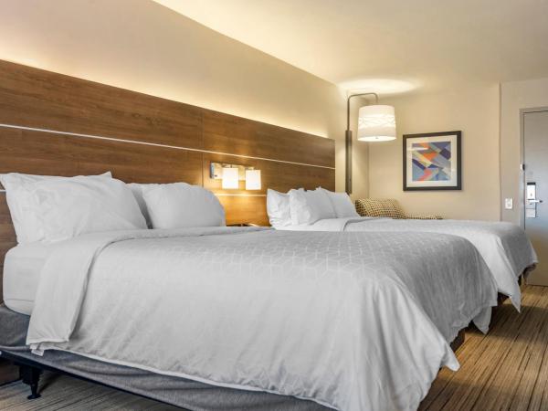 Holiday Inn Express Hotel & Suites Albuquerque Midtown, an IHG Hotel : photo 6 de la chambre suite 1 chambre avec 2 lits queen-size 
