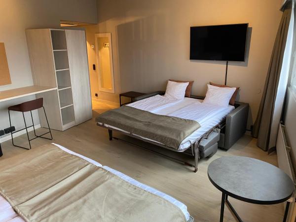 Skyline Airport Hotel : photo 5 de la chambre chambre familiale standard avec kitchenette (4 adultes)