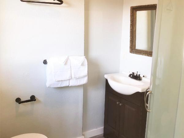 College Inn Hotel : photo 9 de la chambre premium double room - two queen beds, private bathroom