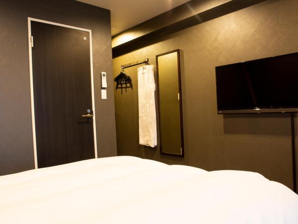 HOTEL PAR-MAN : photo 3 de la chambre chambre simple avec salle de bains privative