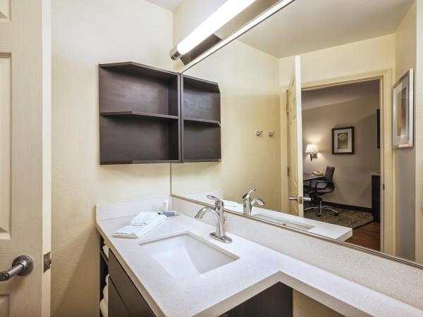 Candlewood Suites Indianapolis Northeast, an IHG Hotel : photo 3 de la chambre studio lit queen-size
