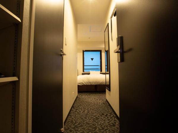 HOTEL PAR-MAN : photo 3 de la chambre chambre double avec salle de bains privative