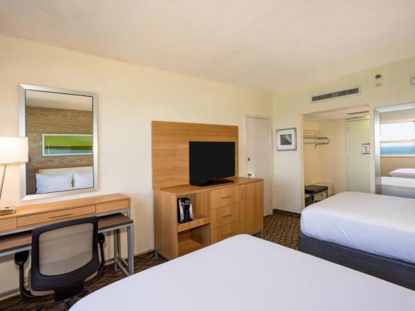 Holiday Inn Miami Beach-Oceanfront, an IHG Hotel : photo 5 de la chambre chambre double avec 2 lits doubles - vue sur océan - non-fumeurs