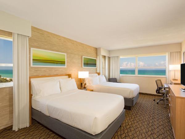 Holiday Inn Miami Beach-Oceanfront, an IHG Hotel : photo 2 de la chambre chambre avec 2 lits doubles bord de mer