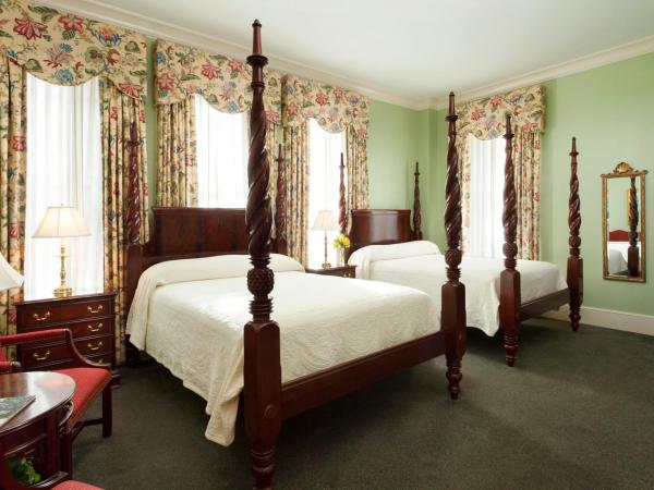 Planters Inn on Reynolds Square : photo 3 de la chambre chambre d'angle avec 2 lits queen-size