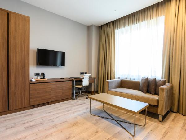La Quinta by Wyndham Istanbul Gunesli : photo 2 de la chambre suite junior