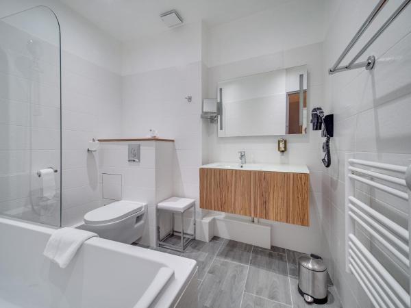 Hotel de Paris : photo 9 de la chambre hébergement lits jumeaux club