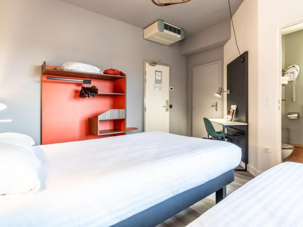 The Originals City, Hôtel Le Berry, Bourges : photo 1 de la chambre chambre triple confort