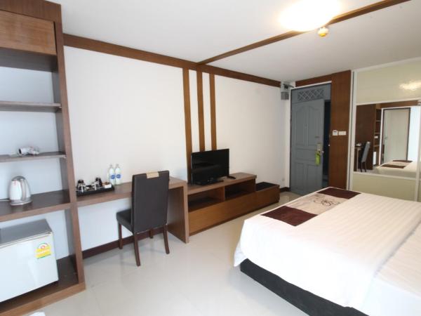 ลีลาวดี รามอินทรา - Leelawadee Resotel Raminthra 23 : photo 2 de la chambre chambre double ou lits jumeaux supérieure avec terrasse