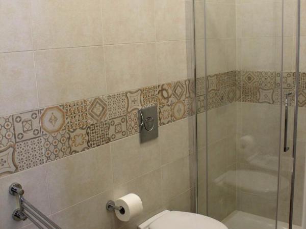 Casa Aydée : photo 4 de la chambre chambre double avec salle de bains privative