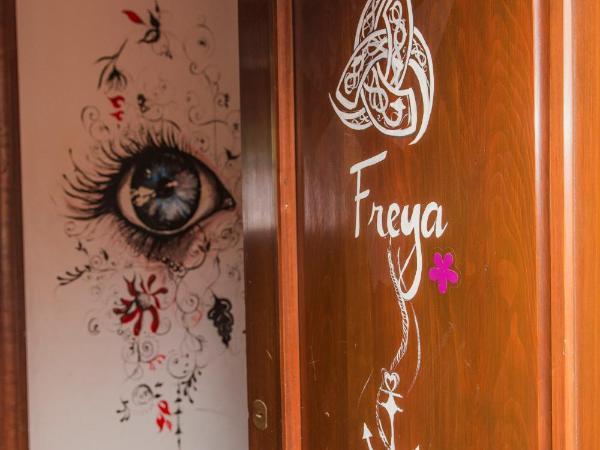 Valhalla : photo 2 de la chambre lit simple dans dortoir pour femmes