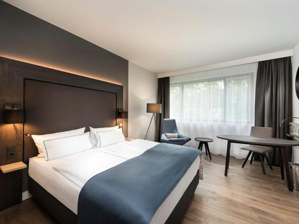 Holiday Inn Berlin City-West, an IHG Hotel : photo 4 de la chambre chambre lit king-size affaires - non-fumeurs