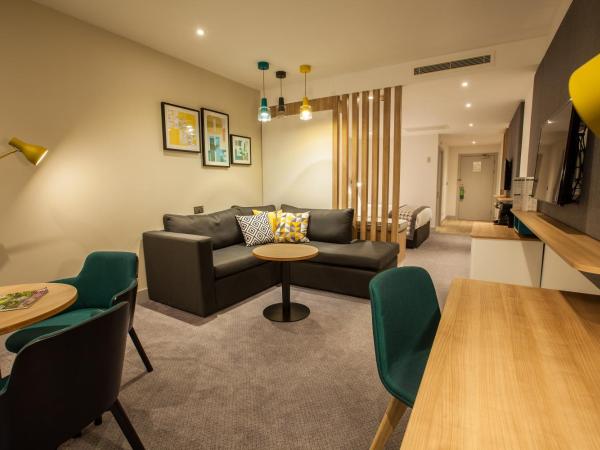 Holiday Inn Birmingham City, an IHG Hotel : photo 4 de la chambre suite lit king-size – non-fumeurs