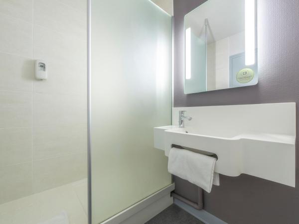 B&B HOTEL Orange : photo 3 de la chambre chambre double