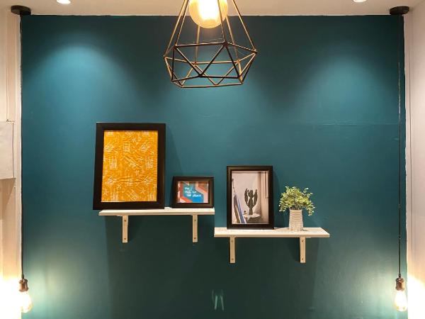 Wonderloft Hostel Jogja : photo 4 de la chambre chambre double - vue sur jardin